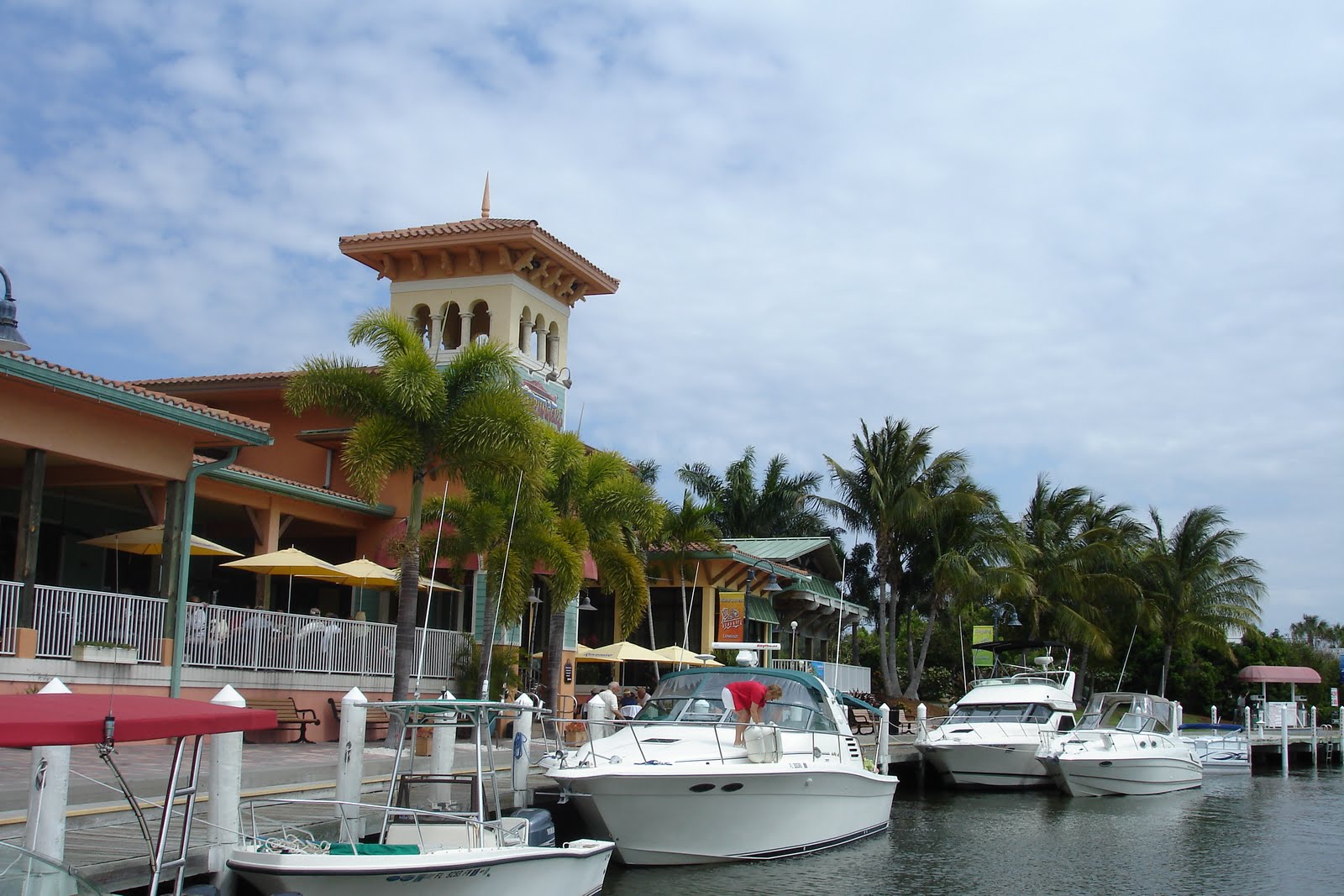 Travels & Tourisum Affordable Places to Live in Florida